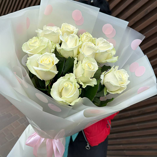 букет з 11 білих троянд у Трускавці фото
