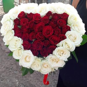 51 роза в форме сердца Трускавец фото