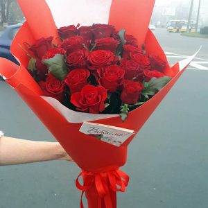21 червона троянда у Трускавці фото
