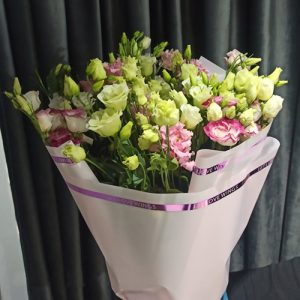 букет белых и розовых эустом в Трускавце фото