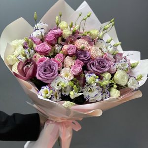 букет із троянд, кущових роз і орхідей у Трускавці фото